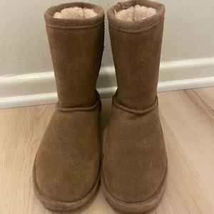 Youth size 5 bear paw boots